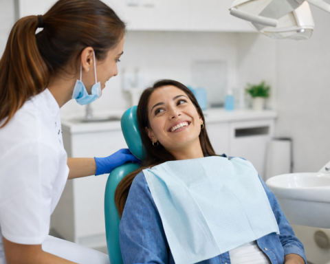 Seguro dental barato: cómo elegir la mejor póliza en España