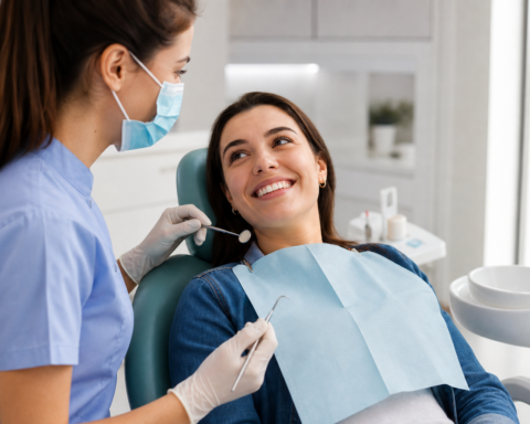 El mejor seguro dental en España: coberturas, precios y comparativa